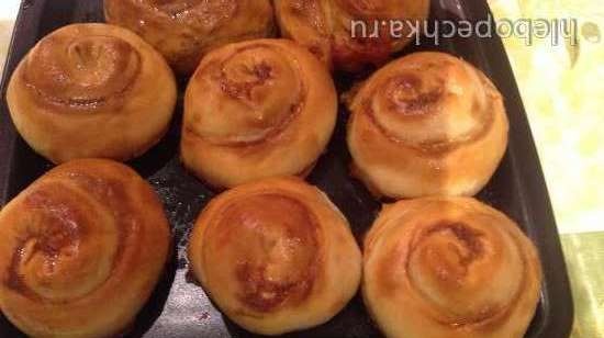 Pita คลาสสิกเซอร์เบียในหม้ออัดแรงดันมัลติคุกกี้และเตาอบ