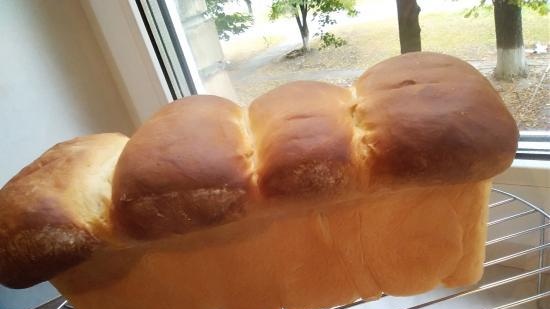 Tang-jong milk bread