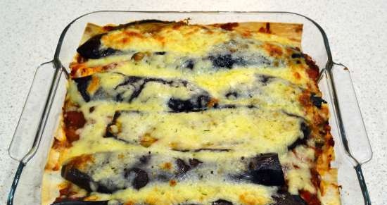 Lavash bladerdeegtaart met aubergine en kaas