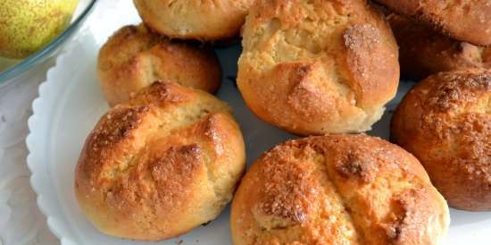 Cottage cheese buns with apples