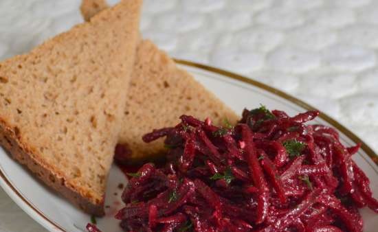 Beetroot salad marinated with nuts