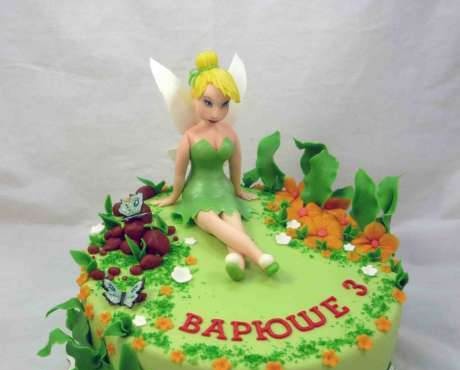 Mga cake na may mga engkanto batay sa cartoon Winx at iba pa