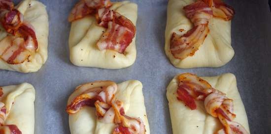 Rolls Envelope met bacon en Bechamelsaus van R. Bertine