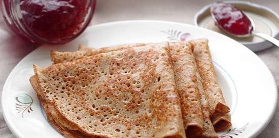 Yeast pancakes with whole grain flour