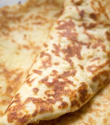 Khachapuri snel op een andere manier in een contactgrill VVK