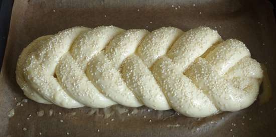 Challah on yolks