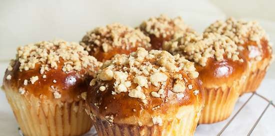 Rollitos de natillas con streusel