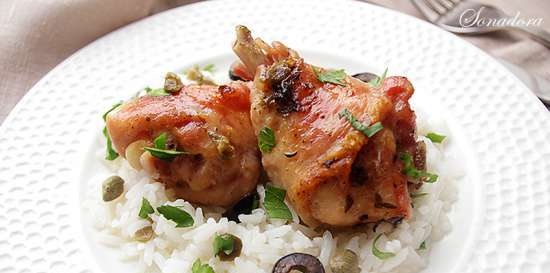 Chicken stewed with olives and capers