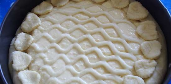 Pastel de levadura con relleno de cuajada de amapola