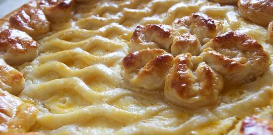 Pastel de levadura con relleno de cuajada de amapola