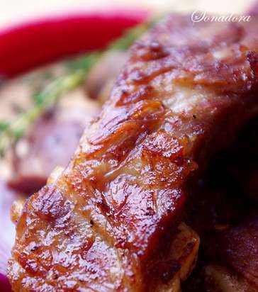 Costillas de cerdo en adobo dulce y caliente