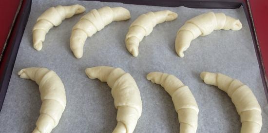 Butter bagels with streusel