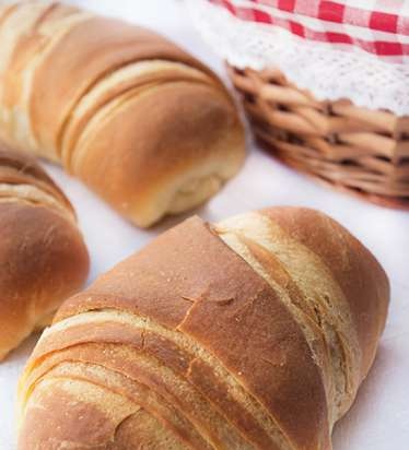 Buns with boiled condensed milk