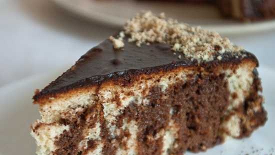 Torta tres leches con sciroppo di cioccolato