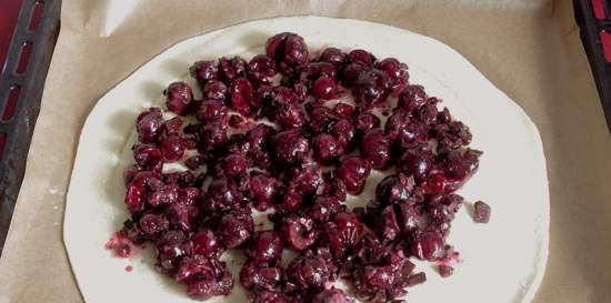 Galleta de requesón con cereza y chocolate