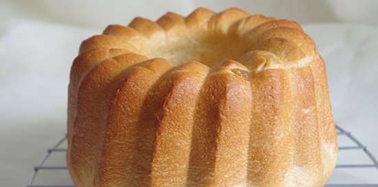 Pan brioche con frutta candita