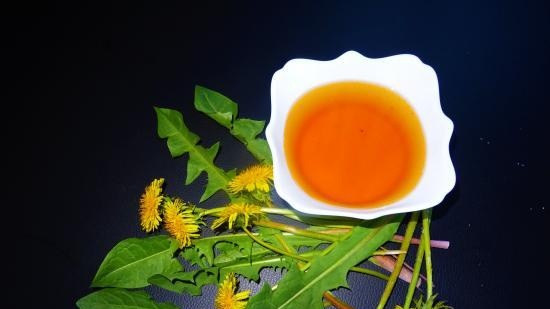 Dandelion honey (with quittin)