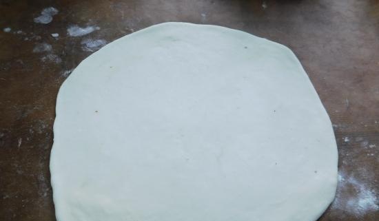 Torte veloci su kefir con uova e suluguni (o con qualsiasi altro ripieno)