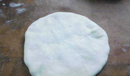 Torte veloci su kefir con uova e suluguni (o con qualsiasi altro ripieno)