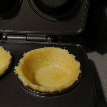 Ris tartlets (First tartlet maker) med kylling, tartarsaus og ost