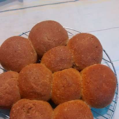 Dough patties with oatmeal and rye flour