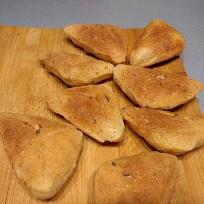 Dough patties with oatmeal and rye flour