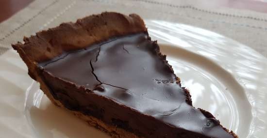 Crostata con ganache al caffè e prugne