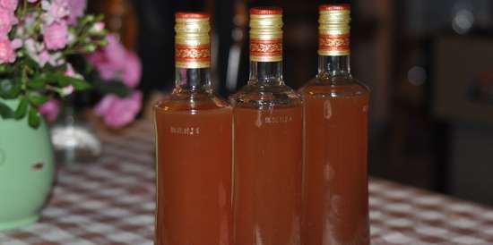 Krupnik - Ang maanghang na honey liqueur na ginawa sa bahay