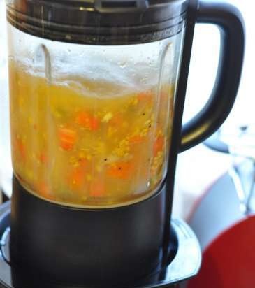 Carrot and celery cappuccino (Profi Cook PC-MCM1024 multi-blender)