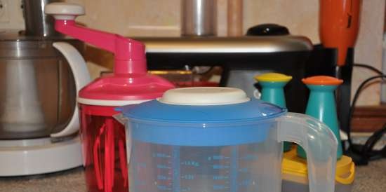 أطباق بلاستيكية Tupperware - استعراض