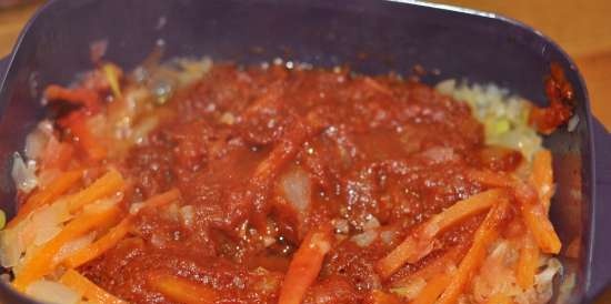 Borscht in TupperKuk (microwave pressure cooker)