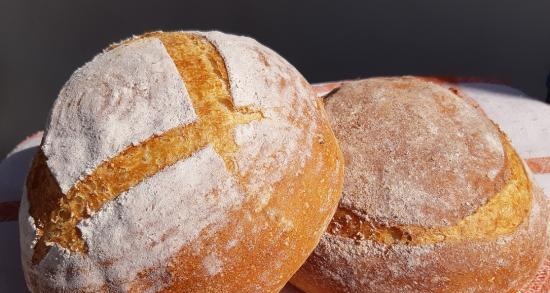 Gistbrood met griesmeel en karnemelk