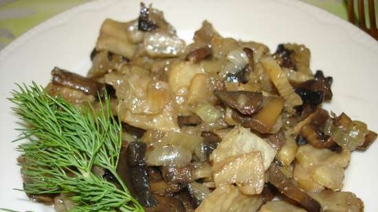 Fried celery with mushrooms (lean dish) in a pressure cooker Polaris 0305