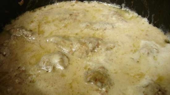 Atay ng manok sa sour cream sauce (pressure cooker Polaris 0305)