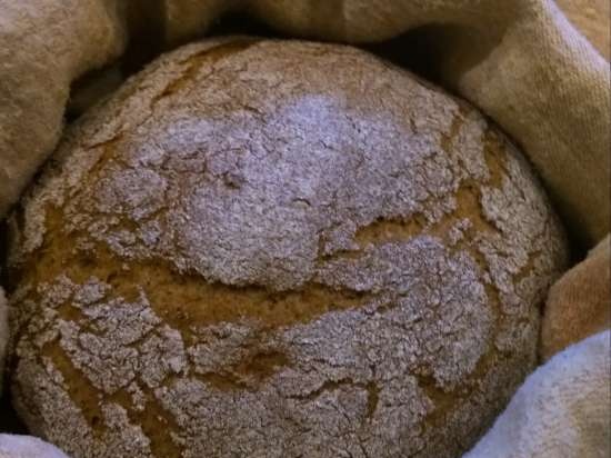 Homemade rye-wheat bread with sourdough (oven)