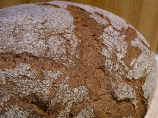 Homemade rye-wheat bread with sourdough (oven)