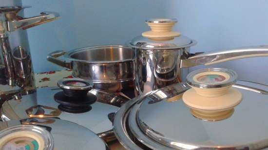 Utensils for cooking (pots, pans, lids) (2)