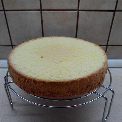 Csokoládé citrus torta eper habbal