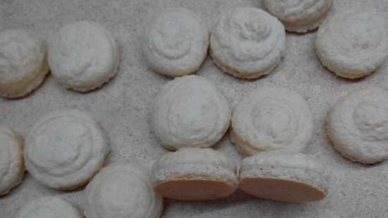 Macarons - almond cookies (Les macarons)