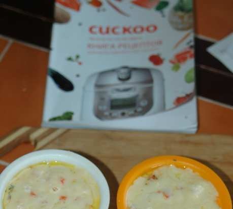 Omelet na may mga gulay (multicooker Cuckoo 1055)