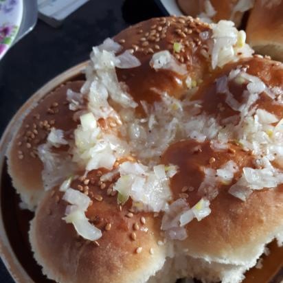 Pampushki met knoflook voor borsjt in het Oekraïens