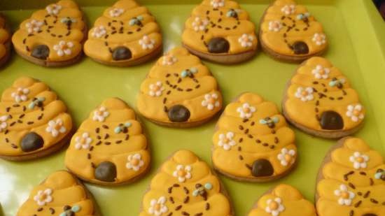 Pinalamutian namin ang cookies ng gingerbread, cookies