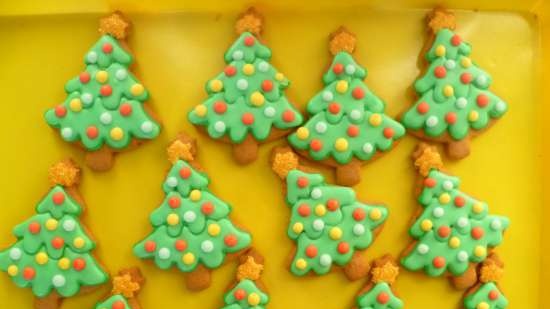 Pinalamutian namin ang cookies ng gingerbread, cookies