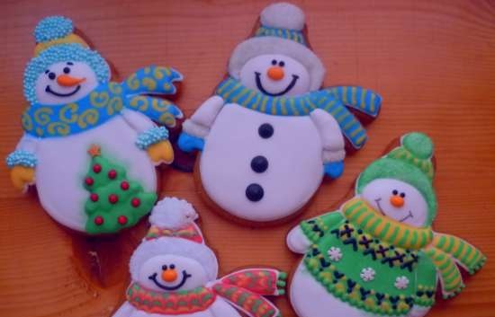 We decorate gingerbread cookies, cookies