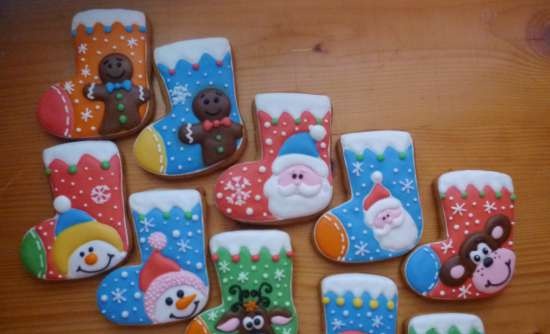 We decorate gingerbread cookies, cookies