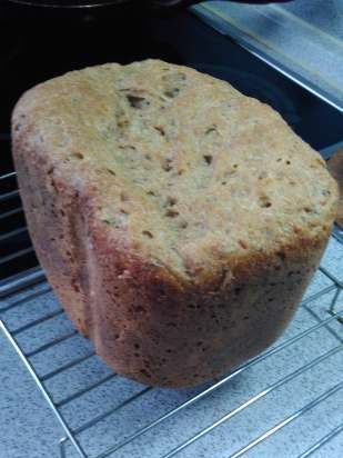 Pane con farina d'avena, crusca, sesamo e semi