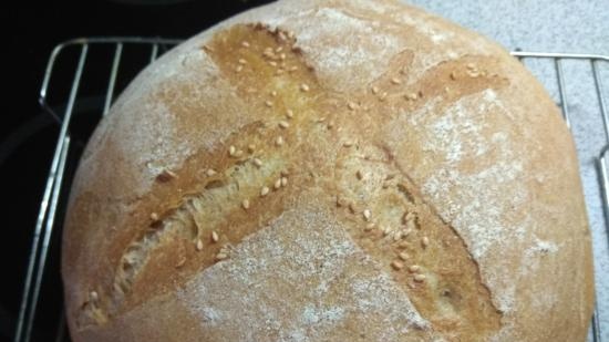 Biscuitbrood in een ketel