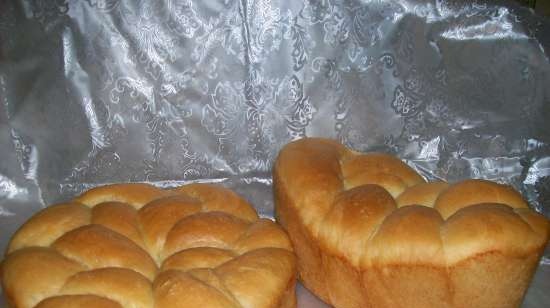 challah ลิทัวเนียในเตาอบ