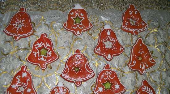 We decorate gingerbread cookies, cookies