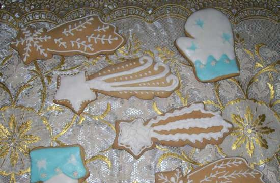 We decorate gingerbread cookies, cookies